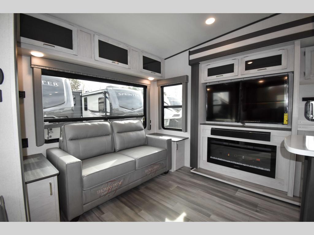 Keystone Sprinter Limited Fifth Wheel Review 2 Luxury Options for